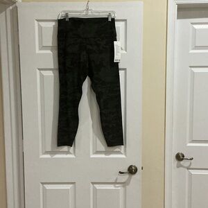 Lululemon camo align pant 25 new w tag Sz 12